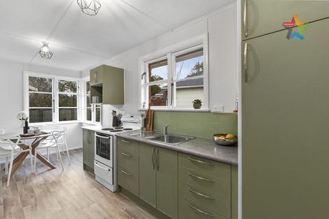 Photo of property in 193 Waddington Drive, Naenae, Lower Hutt, 5011