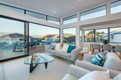 Photo of property in 27a Beechwood Road, Rothesay Bay, Auckland, 0630