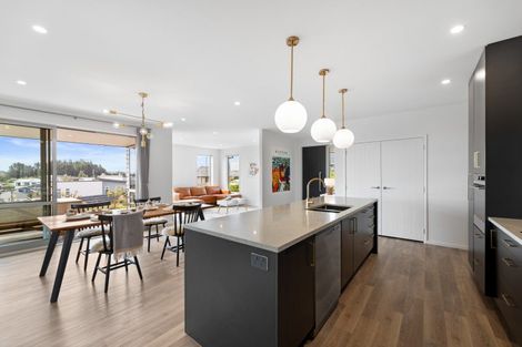 Photo of property in 36 Botanical Heights Drive, Waipahihi, Taupo, 3330