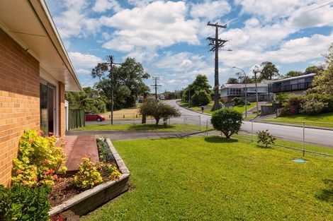 Photo of property in 1/73 Vodanovich Road, Te Atatu South, Auckland, 0610