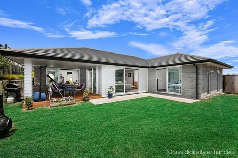 Photo of property in 22 Ballintoy Park Drive, Welcome Bay, Tauranga, 3175