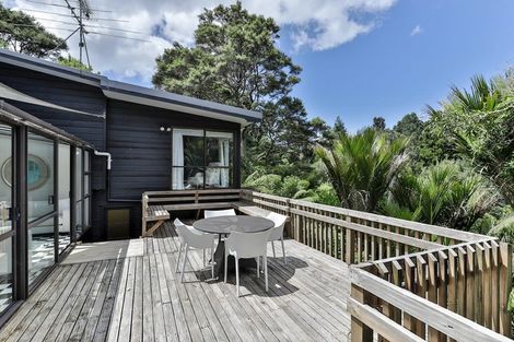 Photo of property in 37 York Road, Titirangi, Auckland, 0604