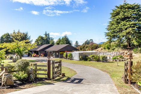 Photo of property in 176 Mapara Road, Acacia Bay, Taupo, 3385