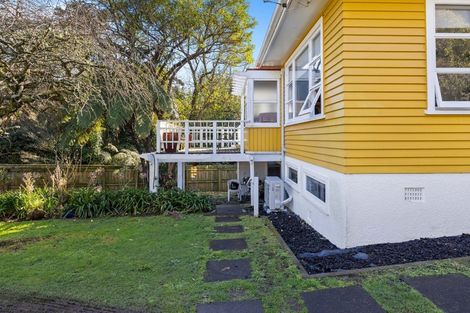 Photo of property in 402 South Road, Hawera, 4674