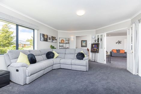 Photo of property in 39 Ayrshire Drive, Grandview Heights, Hamilton, 3200