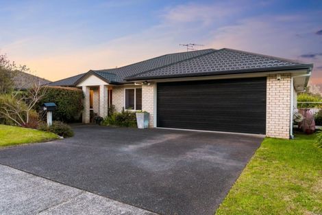 Photo of property in 4 Bateleur Close, Welcome Bay, Tauranga, 3112