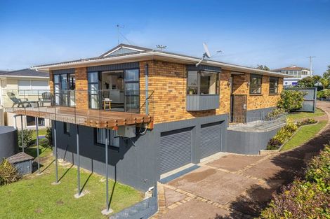 Photo of property in 93 Stanmore Bay Road, Stanmore Bay, Whangaparaoa, 0932