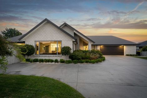 Photo of property in 17 Henry Bell Close, Leamington, Cambridge, 3432