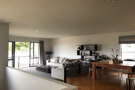 Photo of property in 3 Francesca Place, West Harbour, Auckland, 0618