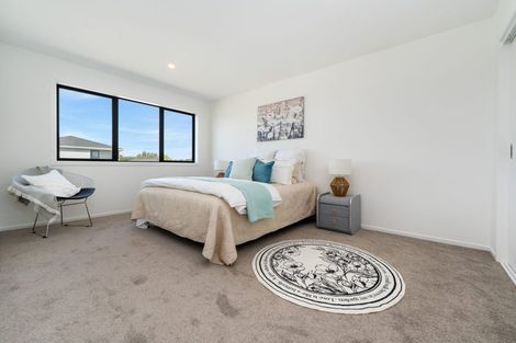 Photo of property in 26 Woven Place, Karaka, Papakura, 2113