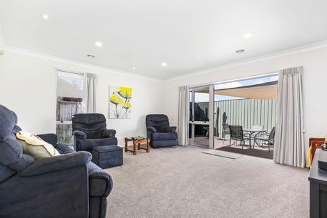 Photo of property in 33 Hastings Place, Hamilton Lake, Hamilton, 3204