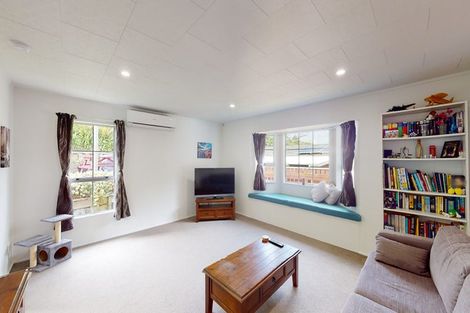 Photo of property in 10a Coates Street, Tawa, Wellington, 5028