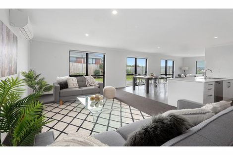 Photo of property in 25 Lake Drive, Tikipunga, Whangarei, 0112