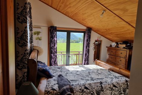 Photo of property in 72 Hotham Street, Murchison, 7007