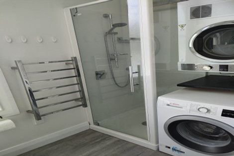 Photo of property in 142 Tasman Street, Mount Cook, Wellington, 6021