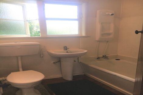 Photo of property in 8 Armitage Place, Fairfield, Hamilton, 3214