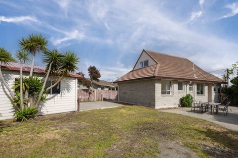 Photo of property in 22 Sandown Crescent, Aranui, Christchurch, 8061