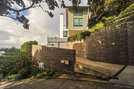 Photo of property in 218 Evans Bay Parade, Hataitai, Wellington, 6021