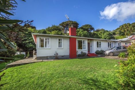 Photo of property in 5 Kiriwai Road, Paremata, Porirua, 5024