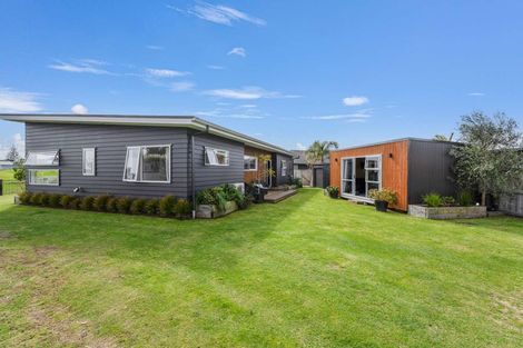 Photo of property in 171 Rangiora Crescent, Matarangi, Whitianga, 3592