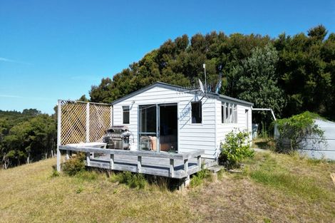 Photo of property in 11 Edith Ridge Road, Kawau Island, 0920