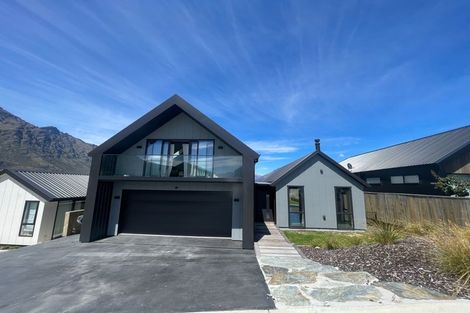 Photo of property in 9 Runholder Rise, Jacks Point, 9371