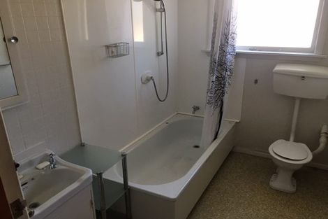 Photo of property in 1/124 Wilsons Road South, Saint Martins, Christchurch, 8022