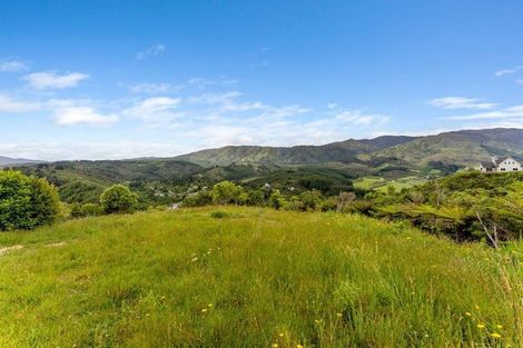 Photo of property in 86 Mount Marua Way, Timberlea, Upper Hutt, 5018