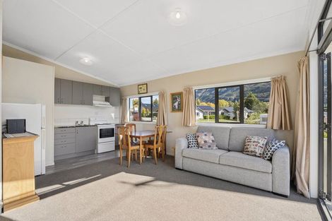 Photo of property in 137 Kent Street, Kingston, Athol, 9793