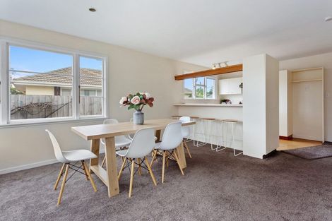 Photo of property in 1/180 Avonhead Road, Avonhead, Christchurch, 8042