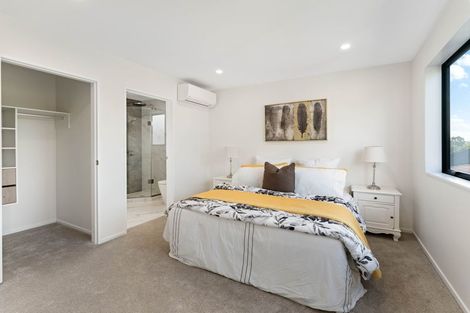 Photo of property in 71c Matipo Road, Te Atatu Peninsula, Auckland, 0610