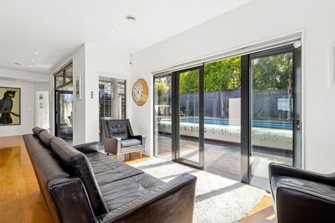 Photo of property in 5 Caversham Drive, Torbay, Auckland, 0630