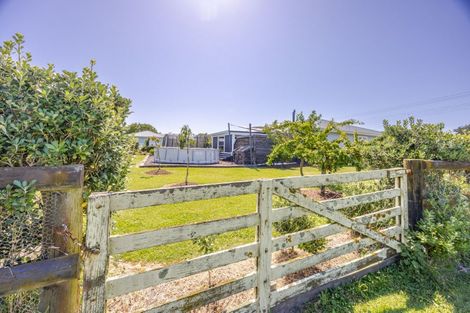 Photo of property in 21 Pitt Street, Clive, 4102