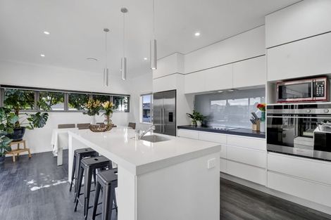 Photo of property in 18 Rawiri Drive, Bell Block, New Plymouth, 4312