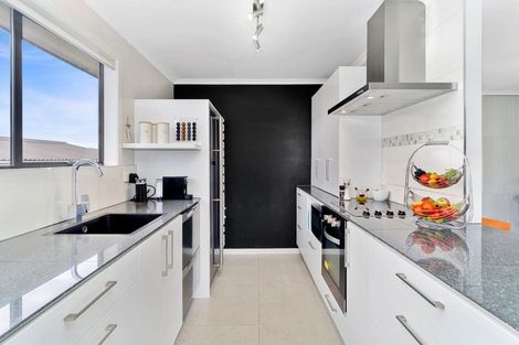 Photo of property in 381 Welcome Bay Road, Welcome Bay, Tauranga, 3112