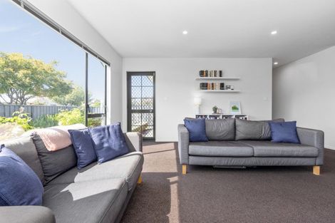 Photo of property in 39 Whiting Crescent, Greenmeadows, Napier, 4112