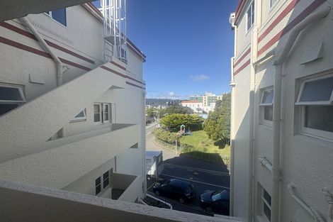 Photo of property in Winslow Apartments, 6/2 Ohiro Road, Aro Valley, Wellington, 6021