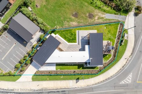 Photo of property in 43 Paekakariki Hill Road, Pauatahanui, Porirua, 5381