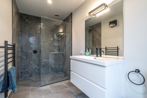 Photo of property in 21 Pennycook Place, Lake Hawea, Wanaka, 9382