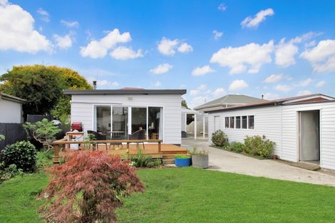 Photo of property in 64 Allardice Street, Dannevirke, 4930