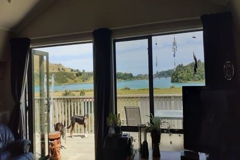 Photo of property in 97b Te Mahoe Road, Mokau, 4376