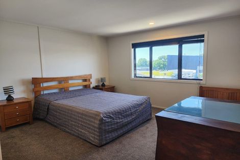 Photo of property in 2/9 Freeman Way, Manukau, Auckland, 2104