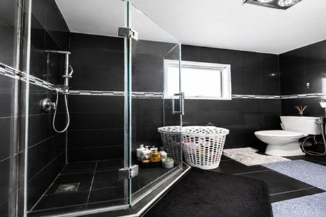 Photo of property in 1/15 Roseberry Avenue, Birkenhead, Auckland, 0626