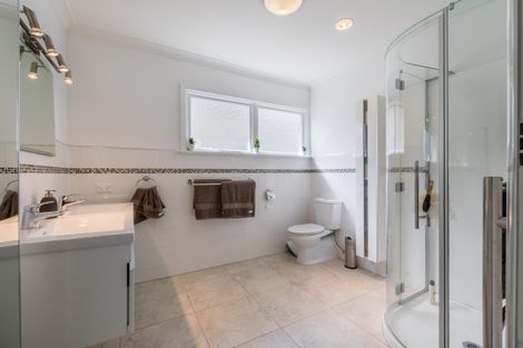 Photo of property in 32 Arama Avenue, Titirangi, Auckland, 0604