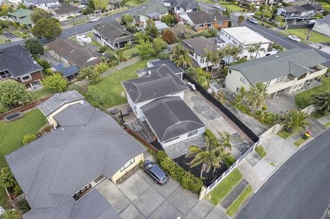 Photo of property in 24 Gulf Crest, Bucklands Beach, Auckland, 2012