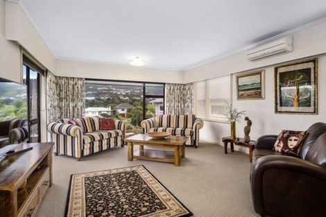 Photo of property in 24 Ranui Terrace, Tawa, Wellington, 5028