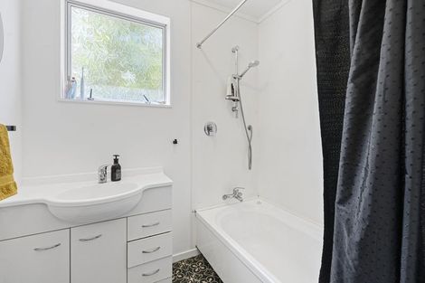 Photo of property in 1138 South Road, Oakura, 4314