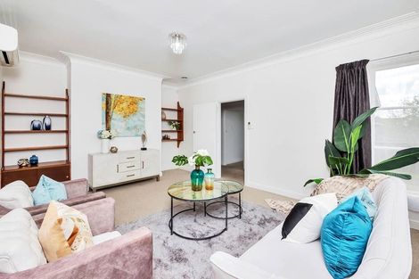 Photo of property in 7 Griffen Park Road, Mount Roskill, Auckland, 1041