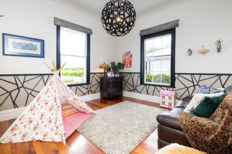 Photo of property in 340 Lawn Road, Clive, Hastings, 4180