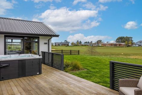 Photo of property in 8 Te Haunui Lane, Pegasus, 7612